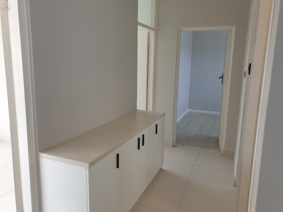 To Let 2 Bedroom Property for Rent in Claremont Western Cape